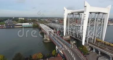 荷兰多德雷希特大桥的空中拍摄
